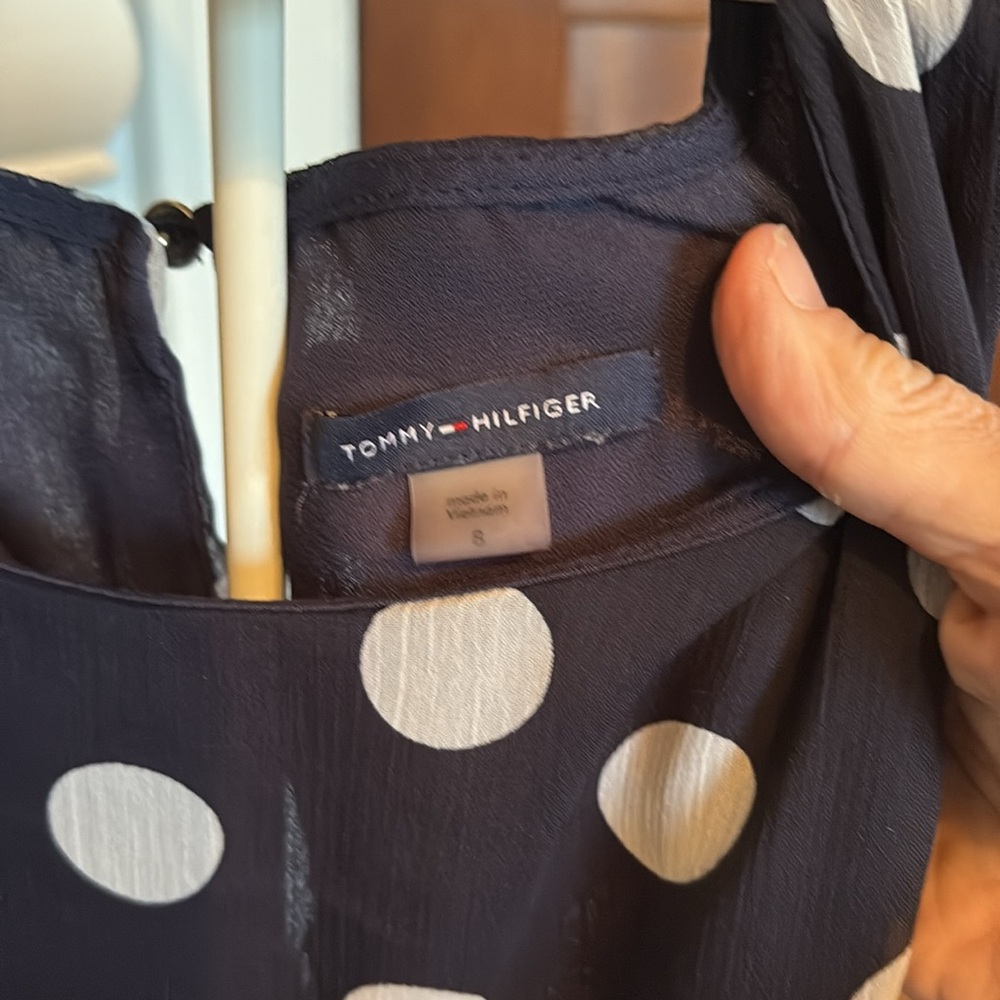 Tommy Hilfiger dress . Worn twice.‎ Super pretty - Picture 4 of 8